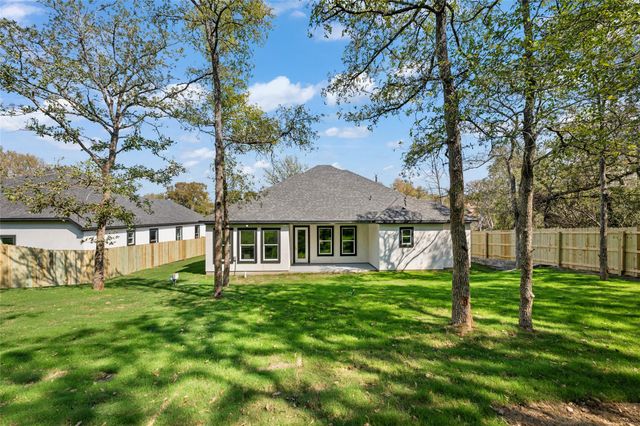125 Hilea CT, Bastrop, TX 78602