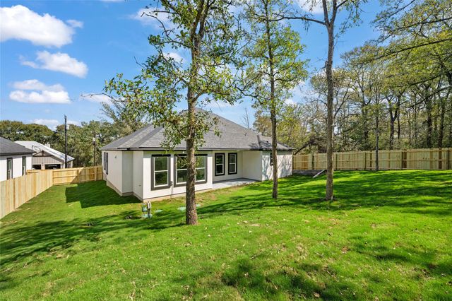 125 Hilea CT, Bastrop, TX 78602