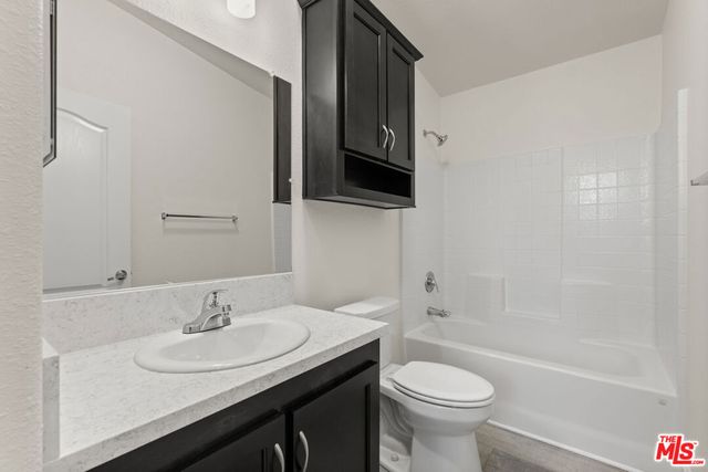 8250 Lankershim Boulevard 109, North Hollywood, CA 91605