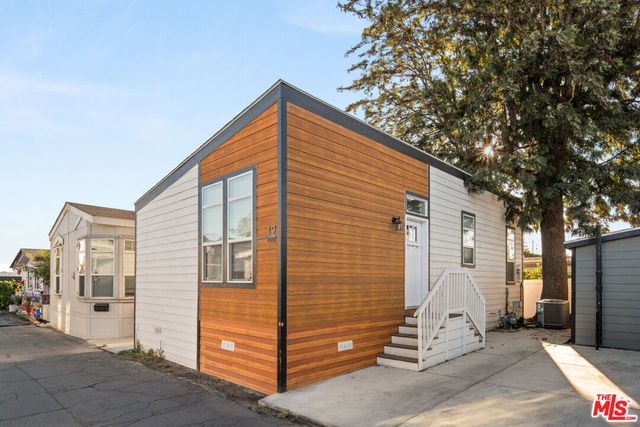 8250 Lankershim Boulevard 109, North Hollywood, CA 91605