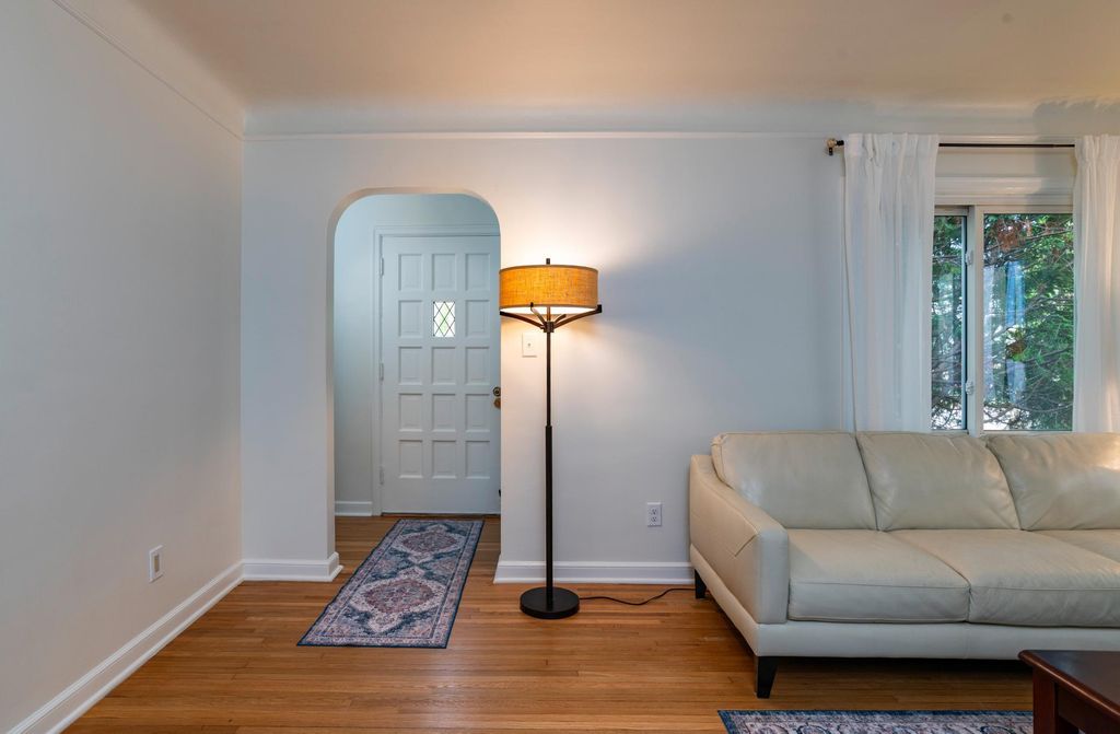 3331 Parkview Boulevard, Robbinsdale, MN 55422 — photo 3