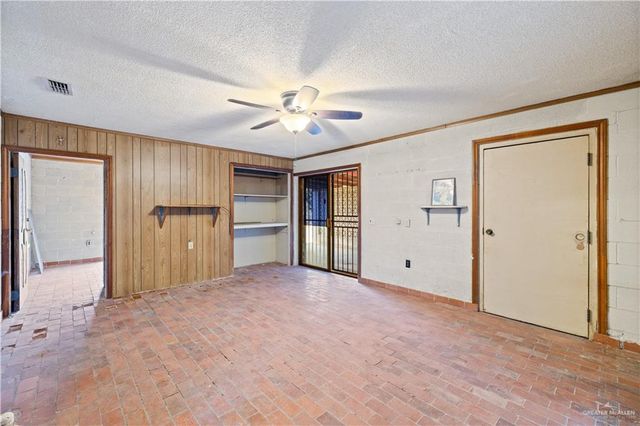 700 N East Street, Rio Grande City, TX 78582