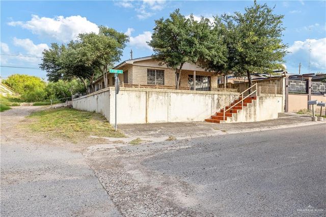 700 N East Street, Rio Grande City, TX 78582