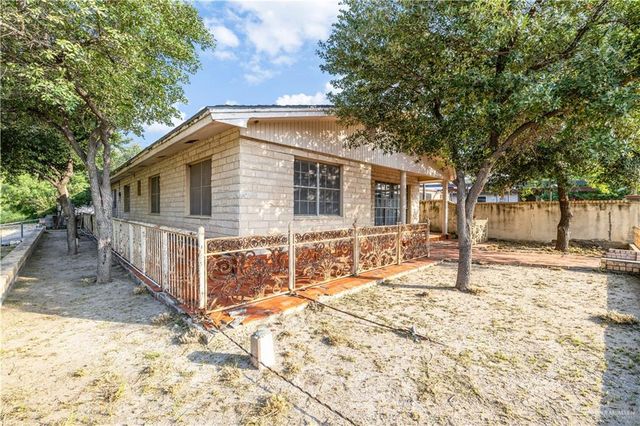 700 N East Street, Rio Grande City, TX 78582