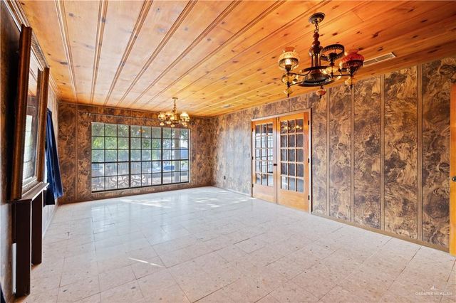 700 N East Street, Rio Grande City, TX 78582