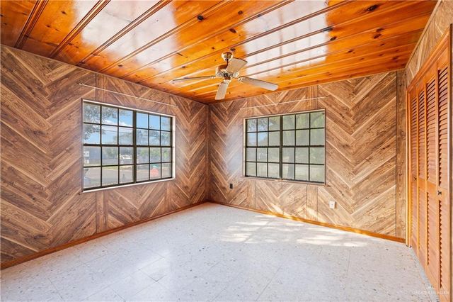 700 N East Street, Rio Grande City, TX 78582