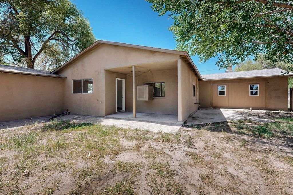 39 ORCHARD Road, Belen, NM 87002