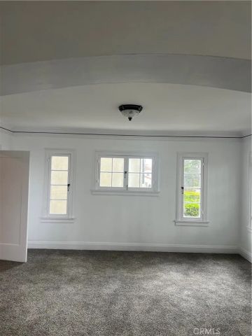 4429 Victoria Park Drive, Los Angeles, CA 90019