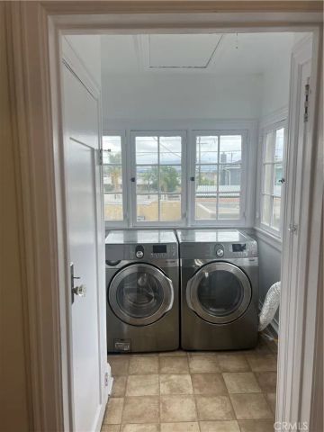 4429 Victoria Park Drive, Los Angeles, CA 90019