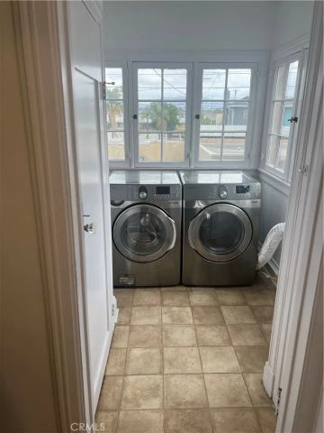 4429 Victoria Park Drive, Los Angeles, CA 90019