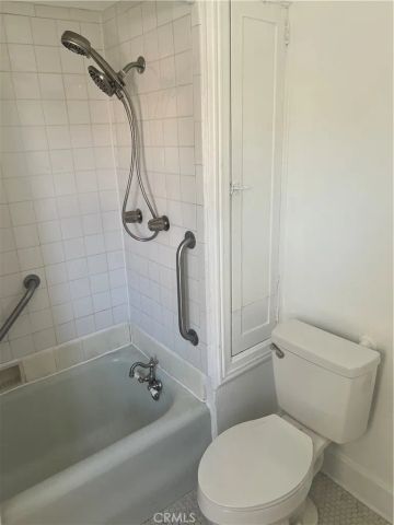 4429 Victoria Park Drive, Los Angeles, CA 90019