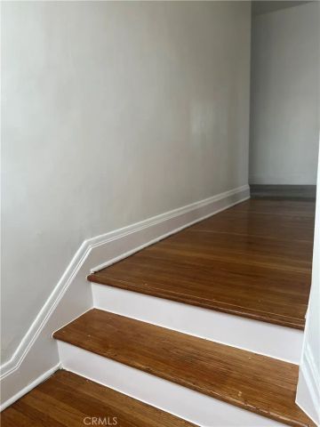 4429 Victoria Park Drive, Los Angeles, CA 90019