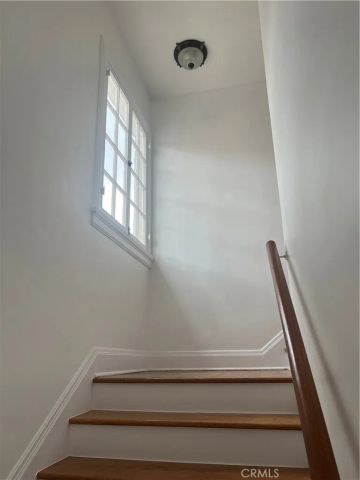 4429 Victoria Park Drive, Los Angeles, CA 90019