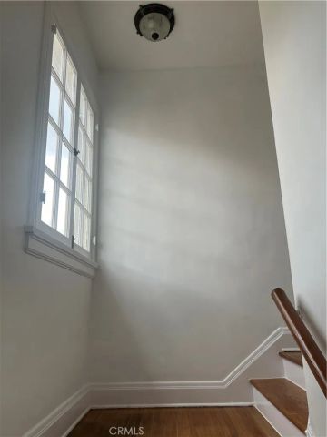 4429 Victoria Park Drive, Los Angeles, CA 90019