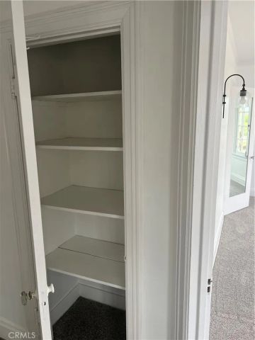 4429 Victoria Park Drive, Los Angeles, CA 90019