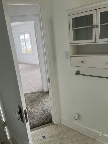 4429 Victoria Park Drive, Los Angeles, CA 90019