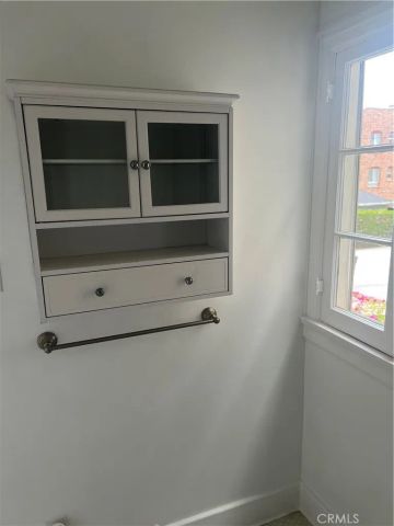 4429 Victoria Park Drive, Los Angeles, CA 90019