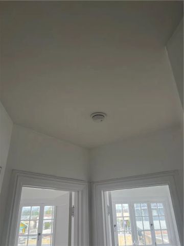 4429 Victoria Park Drive, Los Angeles, CA 90019