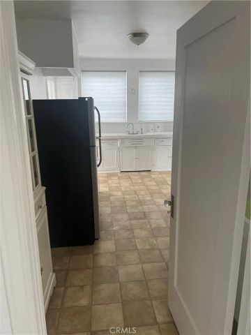 4429 Victoria Park Drive, Los Angeles, CA 90019