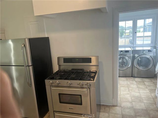 4429 Victoria Park Drive, Los Angeles, CA 90019