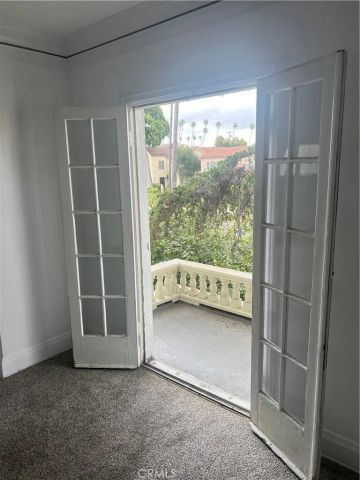 4429 Victoria Park Drive, Los Angeles, CA 90019