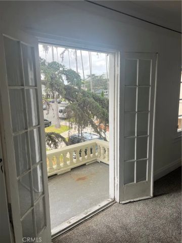 4429 Victoria Park Drive, Los Angeles, CA 90019