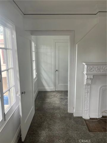 4429 Victoria Park Drive, Los Angeles, CA 90019