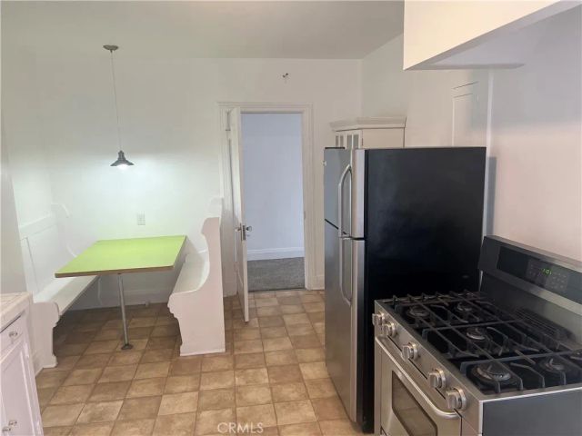 4429 Victoria Park Drive, Los Angeles, CA 90019