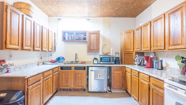 18180 Us 160, Alton, MO 65606