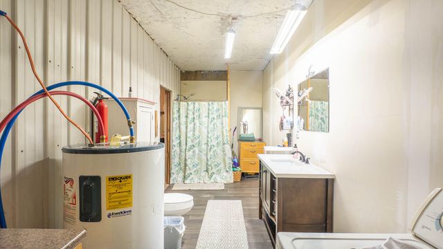 18180 Us 160, Alton, MO 65606