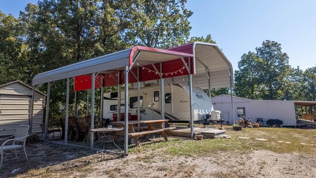 18180 Us 160, Alton, MO 65606