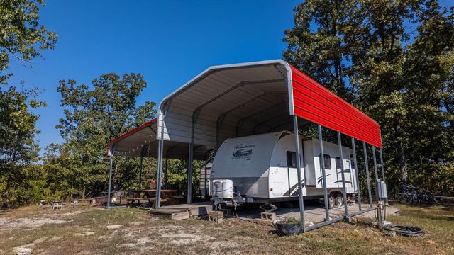 18180 Us 160, Alton, MO 65606