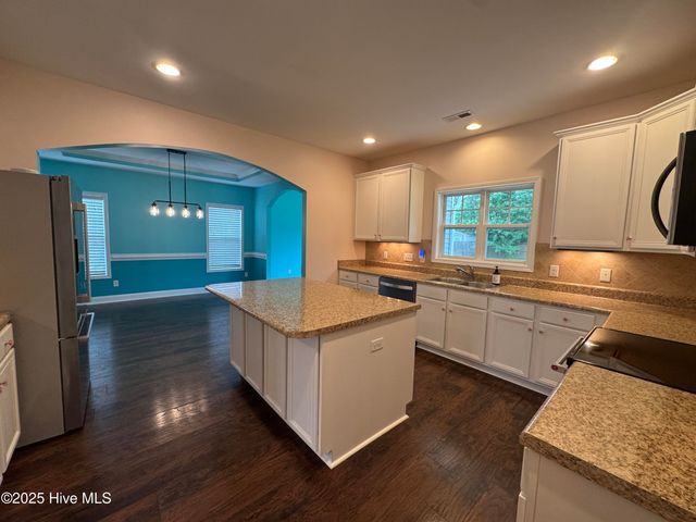 427 Wolfe Lane, Hubert, NC 28539