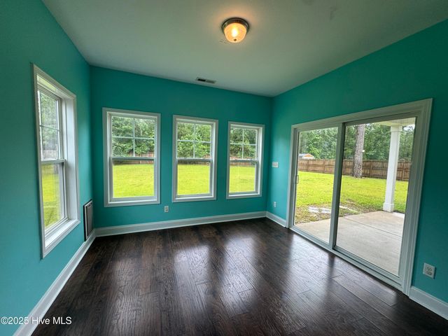 427 Wolfe Lane, Hubert, NC 28539