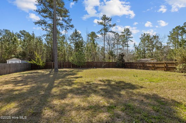 427 Wolfe Lane, Hubert, NC 28539