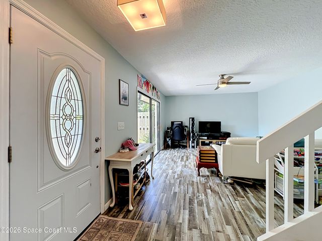 3913 Vista Oaks Circle NE, Palm Bay, FL 32905