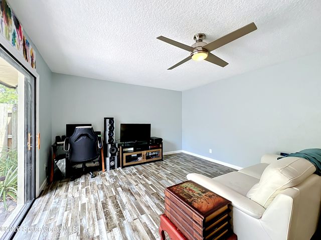 3913 Vista Oaks Circle NE, Palm Bay, FL 32905