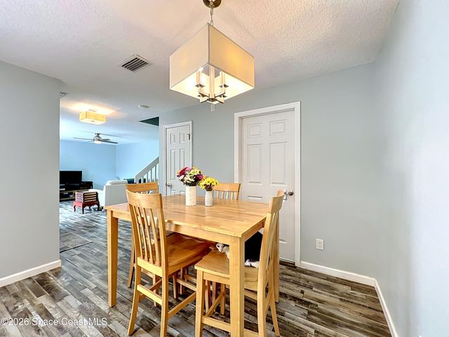 3913 Vista Oaks Circle NE, Palm Bay, FL 32905