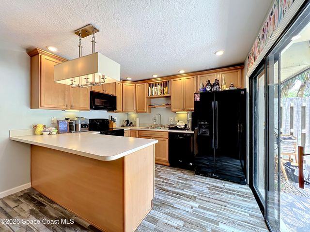 3913 Vista Oaks Circle NE, Palm Bay, FL 32905