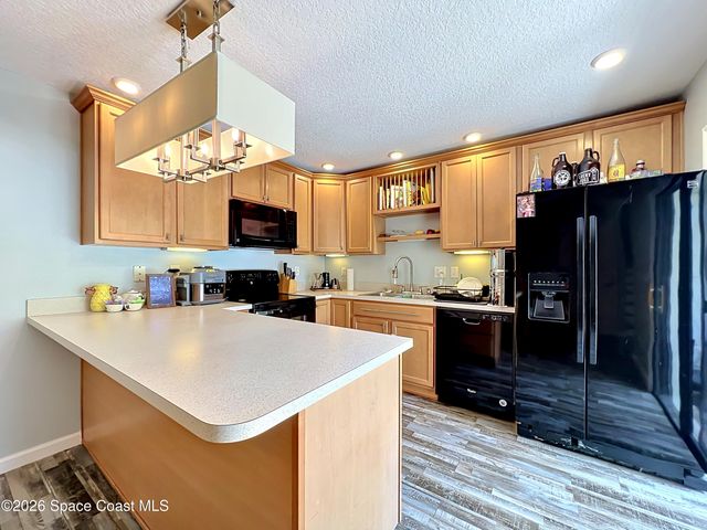 3913 Vista Oaks Circle NE, Palm Bay, FL 32905