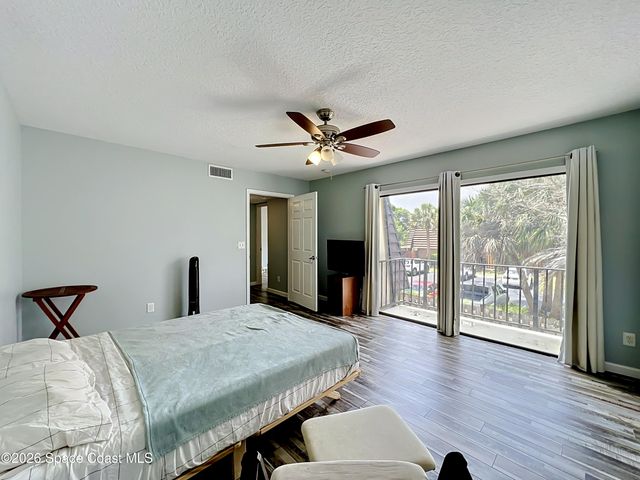 3913 Vista Oaks Circle NE, Palm Bay, FL 32905