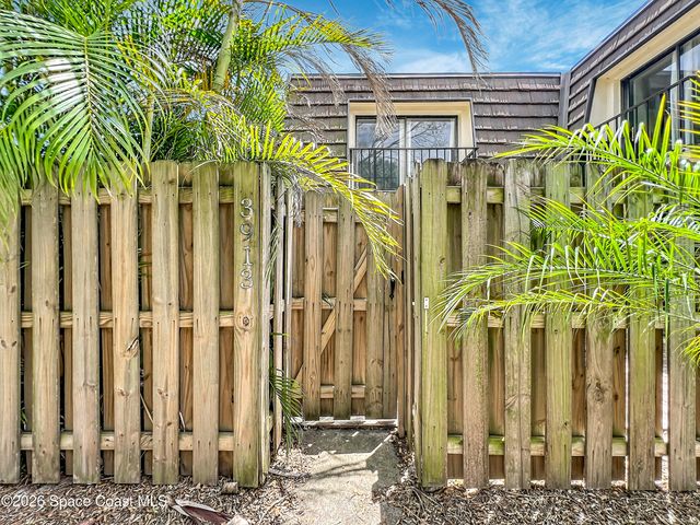 3913 Vista Oaks Circle NE, Palm Bay, FL 32905