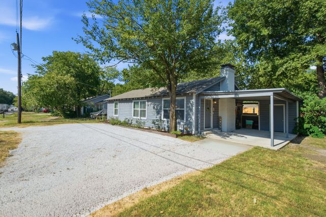 1001 N Carroll Boulevard, Denton, TX 76201