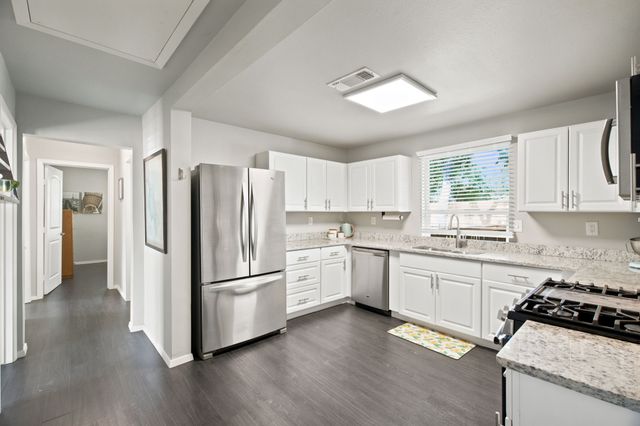 1001 N Carroll Boulevard, Denton, TX 76201
