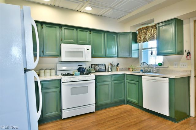 23 Hartzell Avenue, Niles, OH 44446