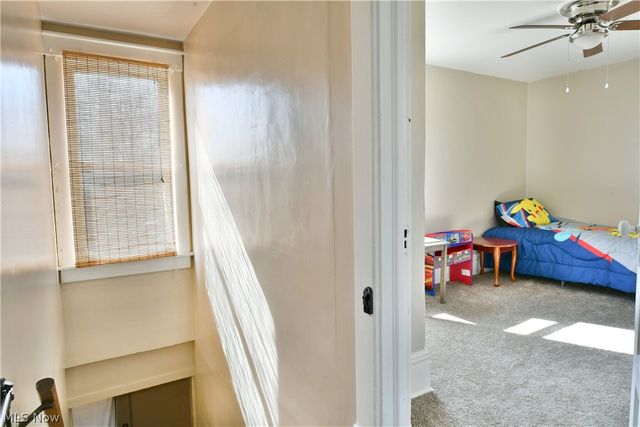 23 Hartzell Avenue, Niles, OH 44446