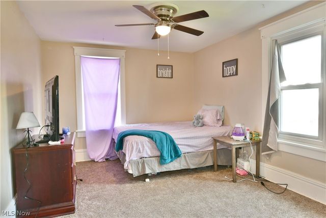 23 Hartzell Avenue, Niles, OH 44446