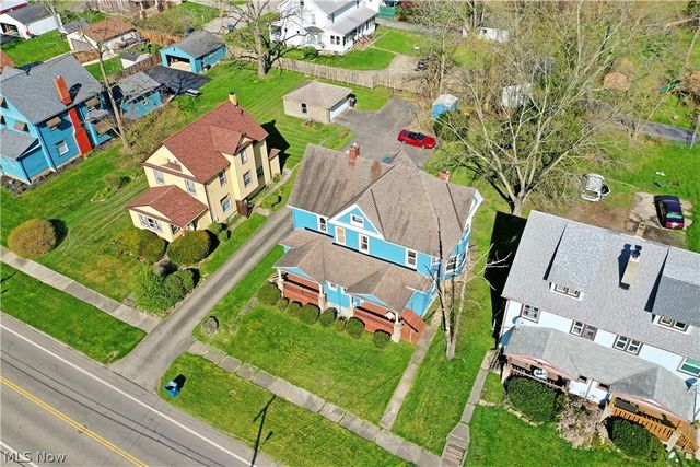 23 Hartzell Avenue, Niles, OH 44446
