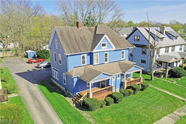 23 Hartzell Avenue, Niles, OH 44446