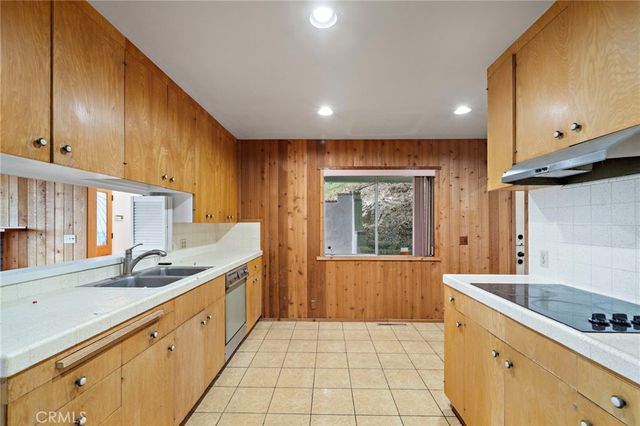 459 Hilledge Drive, Laguna Beach, CA 92651
